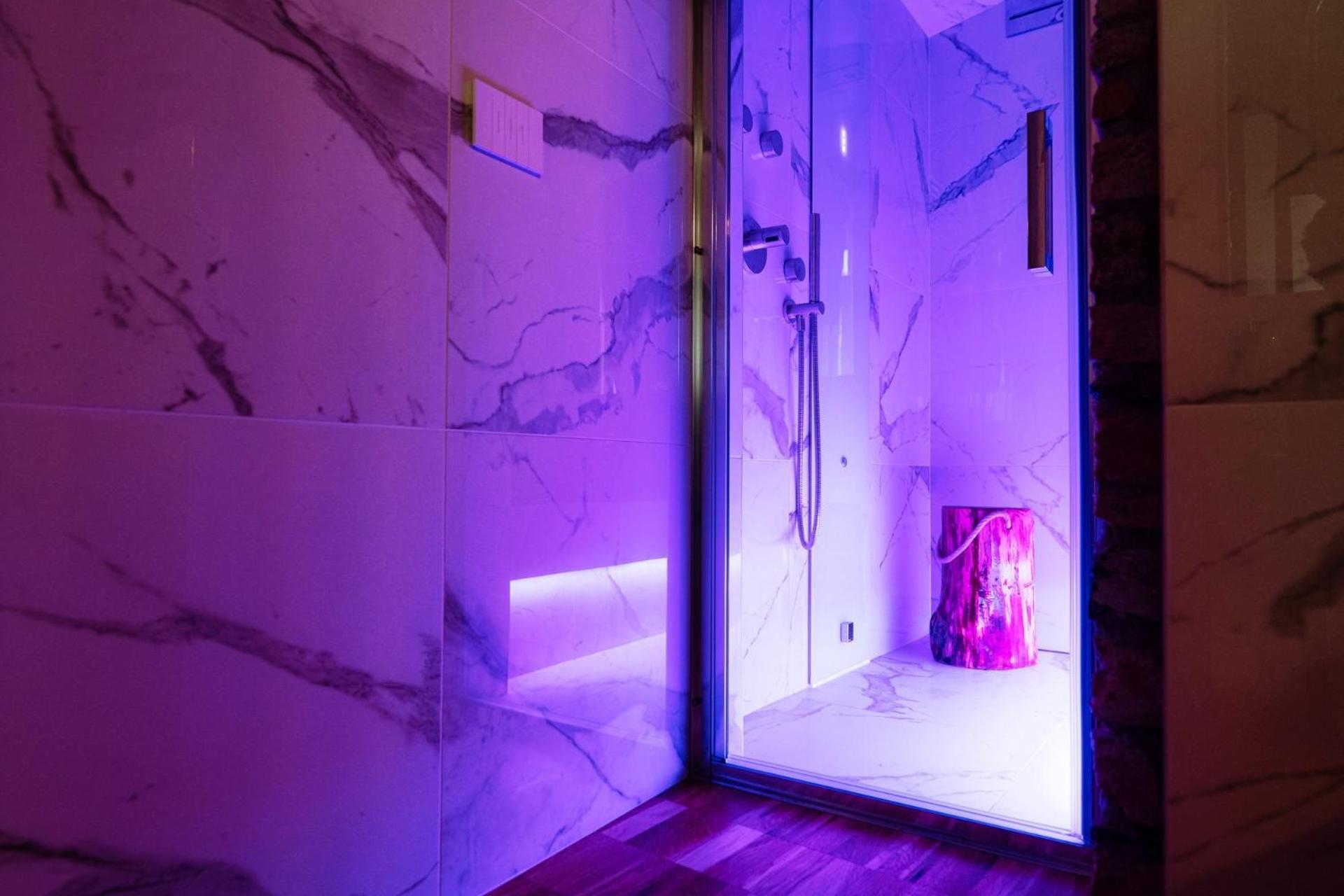Aurum - Luxury